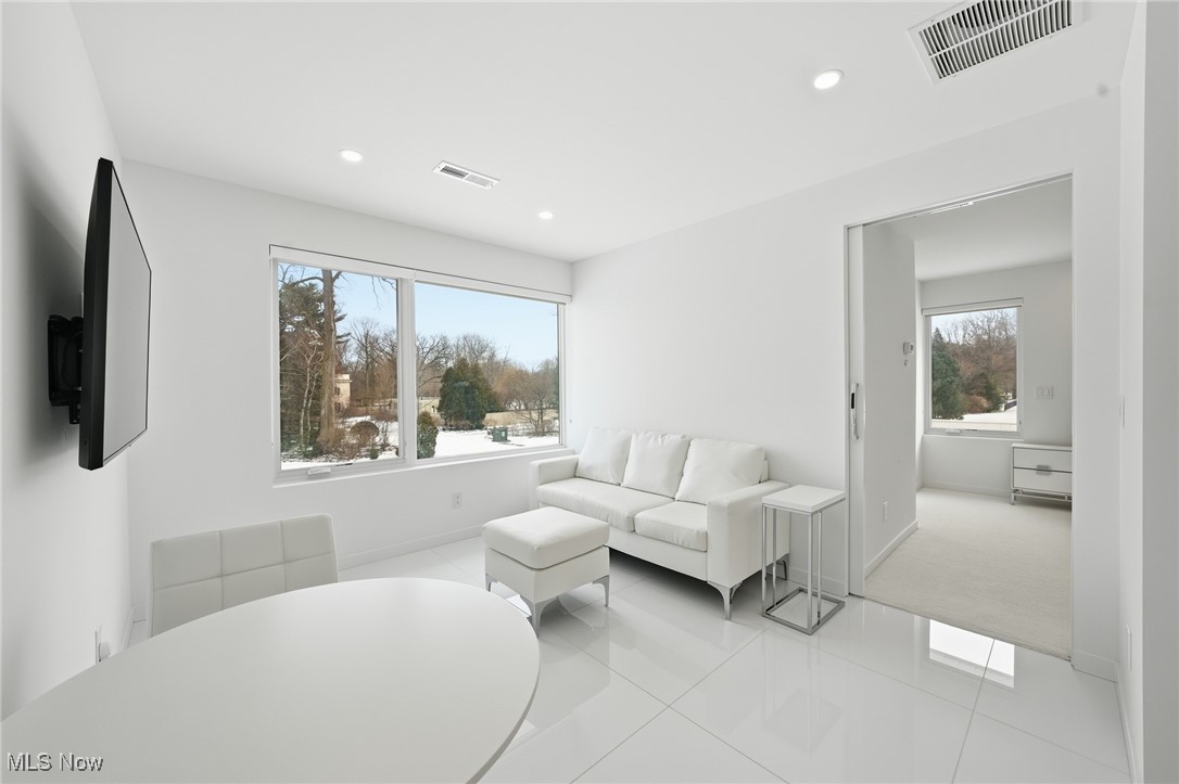 12345 Lake Shore Boulevard Bratenahl OH 44108