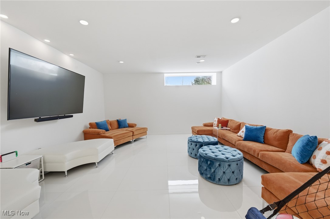 12345 Lake Shore Boulevard Bratenahl OH 44108