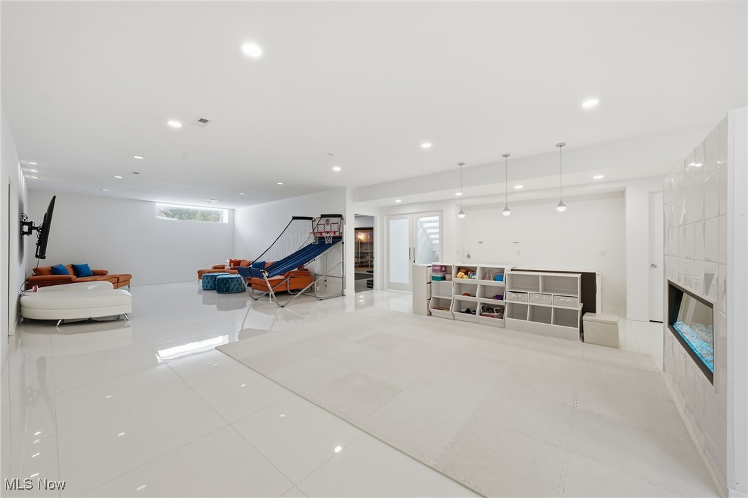 12345 Lake Shore Boulevard Bratenahl OH 44108