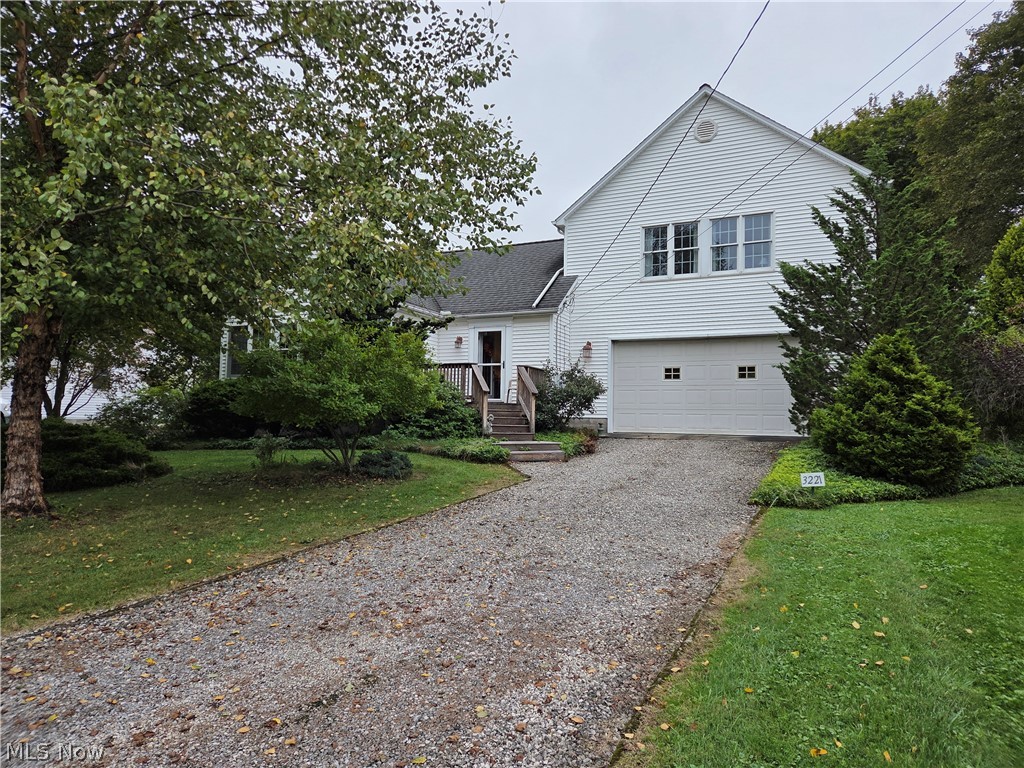 3221 Seifert Lewis Road Hubbard OH 44425
