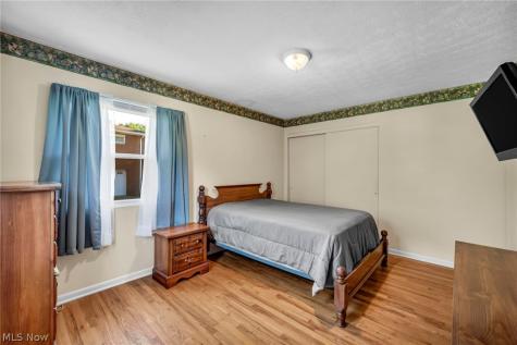 1347 S Polen Avenue Mogadore OH 44260