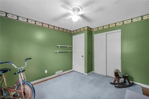 1347 S Polen Avenue Mogadore OH 44260