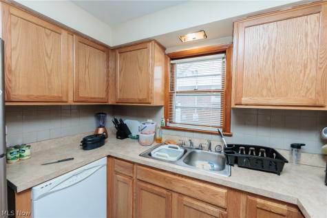 325 E 244th Street Euclid OH 44123