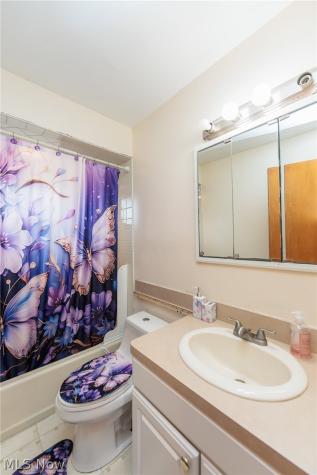 325 E 244th Street Euclid OH 44123