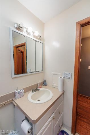 325 E 244th Street Euclid OH 44123