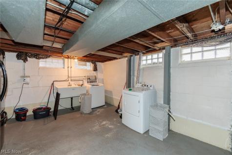 325 E 244th Street Euclid OH 44123