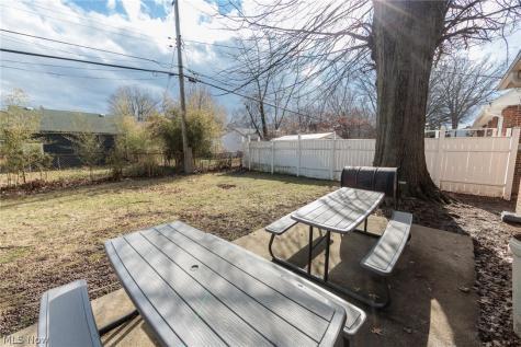 325 E 244th Street Euclid OH 44123