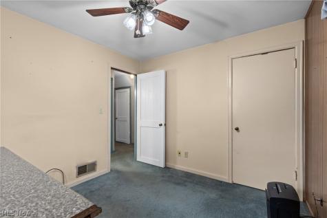 137 Yale Place Steubenville OH 43952