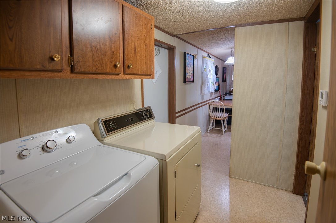 708 Country Pines Drive SW Warren OH 44481