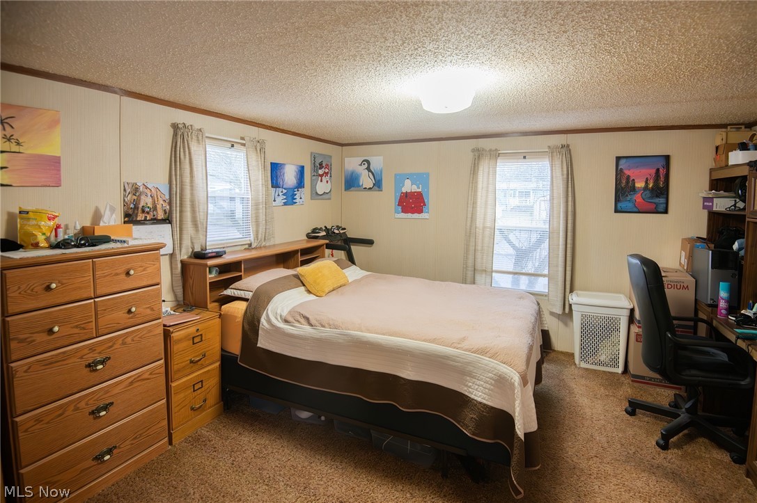 708 Country Pines Drive SW Warren OH 44481