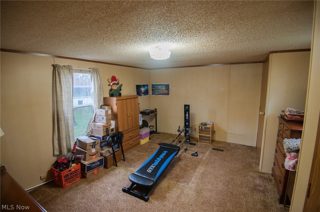 708 Country Pines Drive SW Warren OH 44481