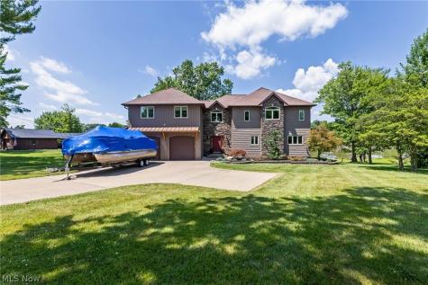 945 Pike Drive Mansfield OH 44903