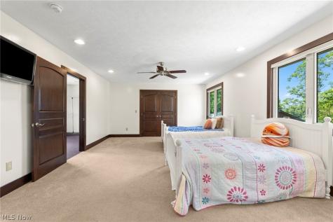 945 Pike Drive Mansfield OH 44903