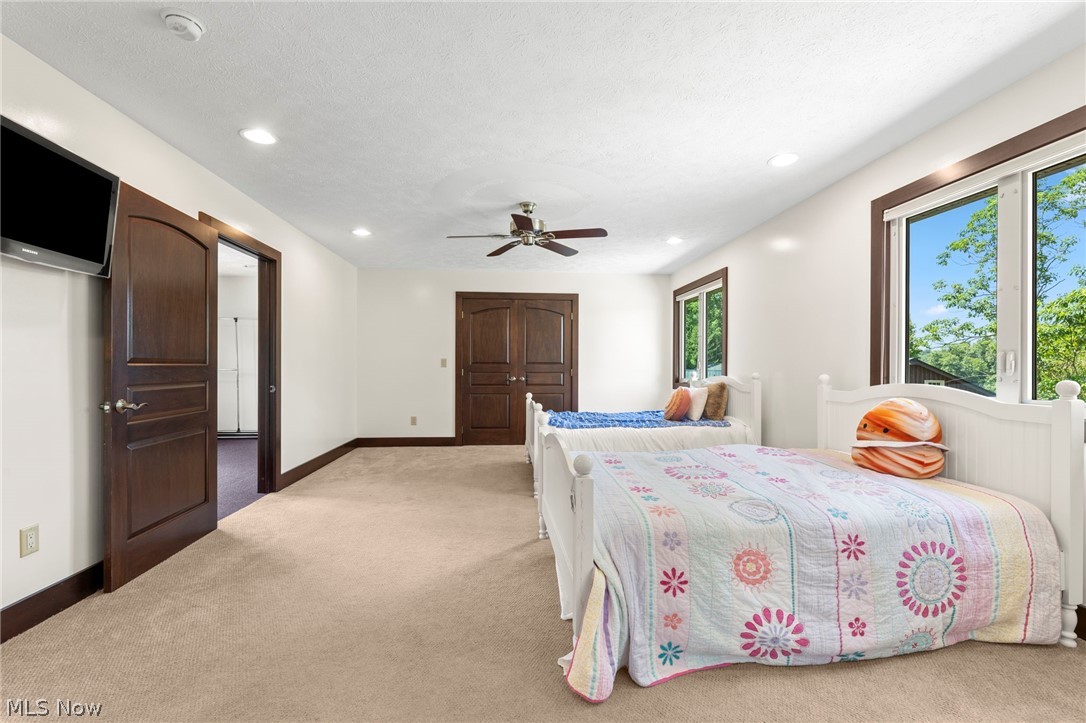 945 Pike Drive Mansfield OH 44903