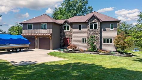 945 Pike Drive Mansfield OH 44903