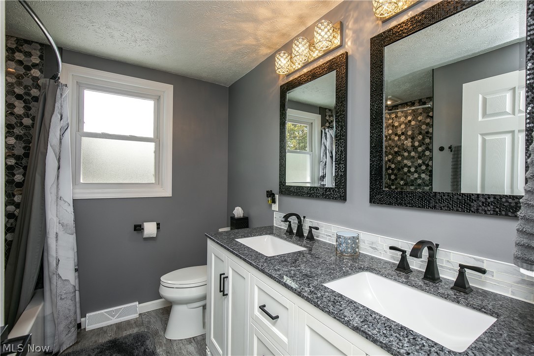 8318 Kellydale Street NW Massillon OH 44646