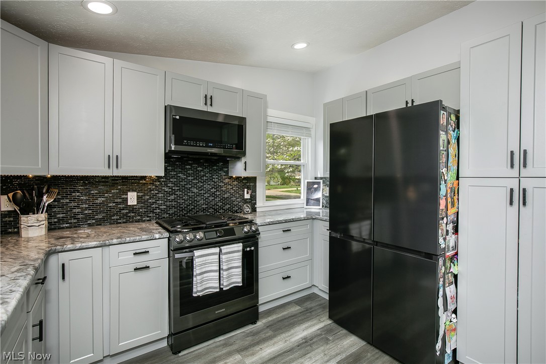 8318 Kellydale Street NW Massillon OH 44646