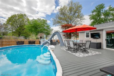 8318 Kellydale Street NW Massillon OH 44646