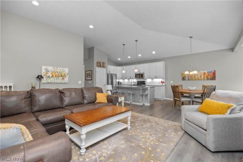 6560 Amber Way North Ridgeville OH 44039