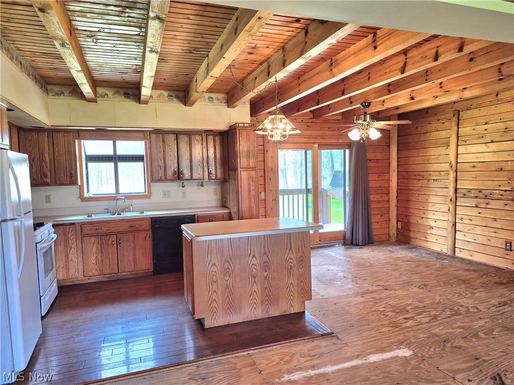 1174 Henn Hyde Road NE Warren OH 44484