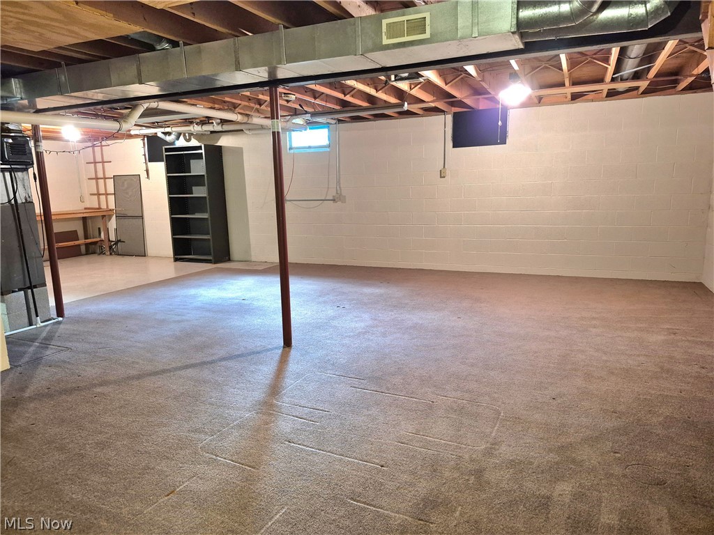 1174 Henn Hyde Road NE Warren OH 44484