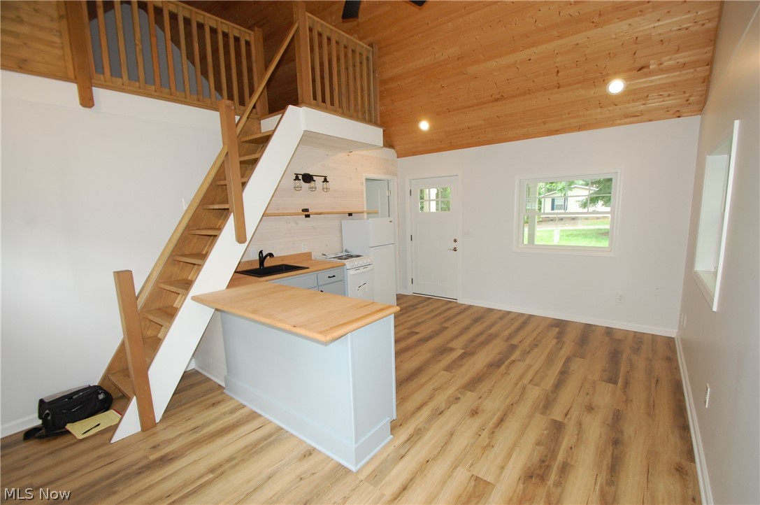 10029 Cummins Drive Deerfield OH 44411