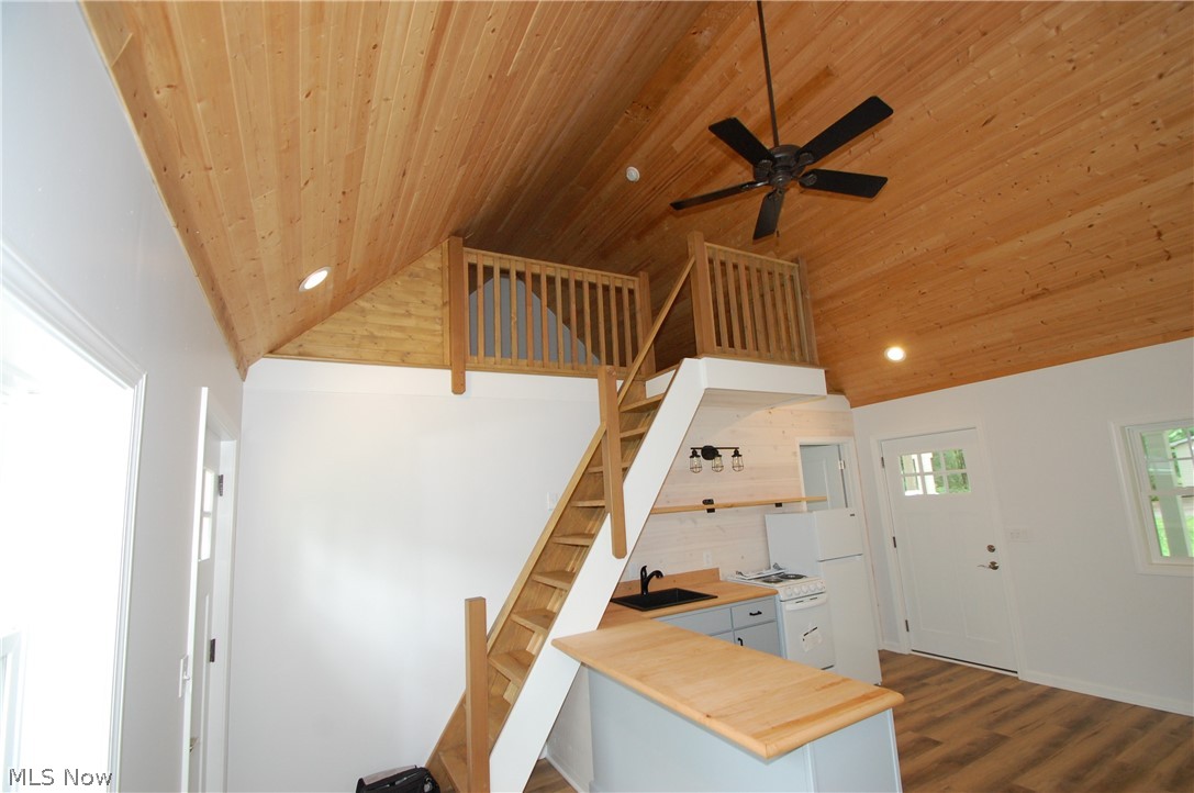 10029 Cummins Drive Deerfield OH 44411