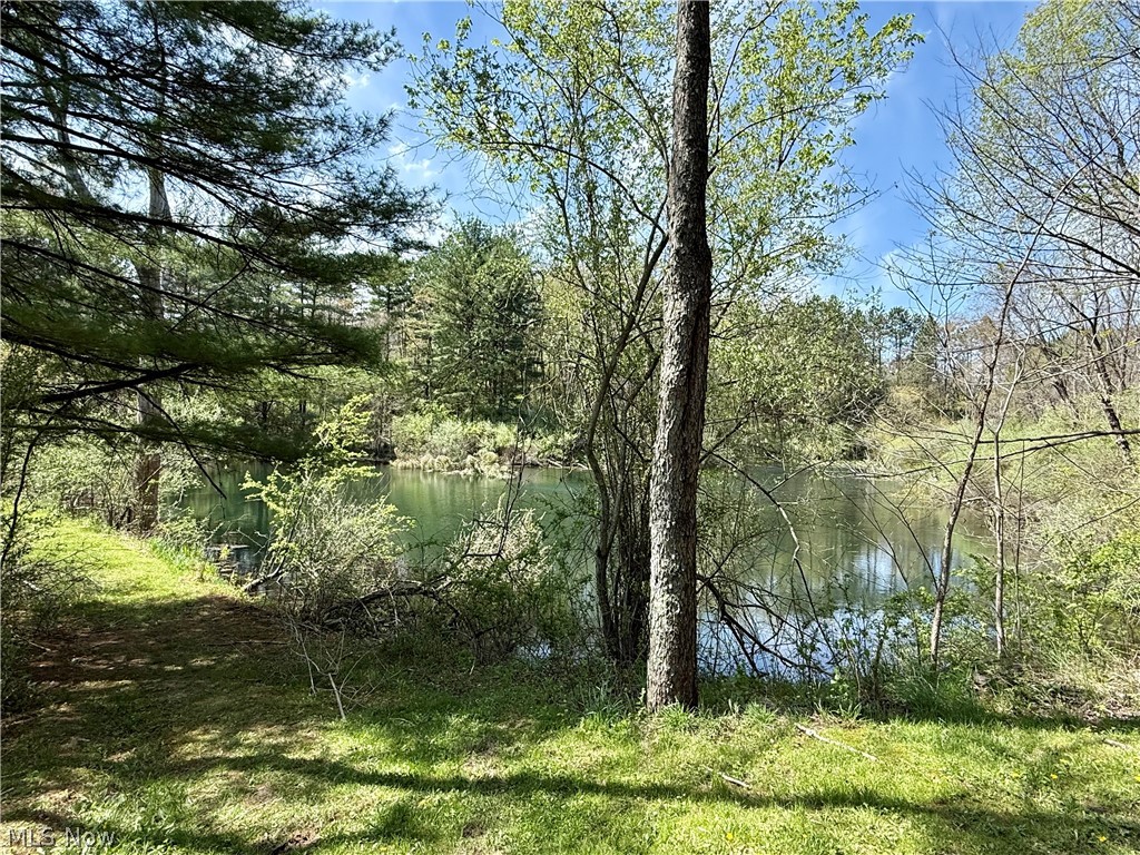 4101 Peace Road SE Carrollton OH 44615