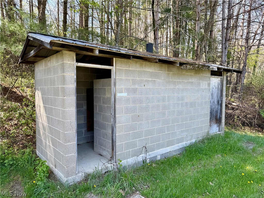 4101 Peace Road SE Carrollton OH 44615