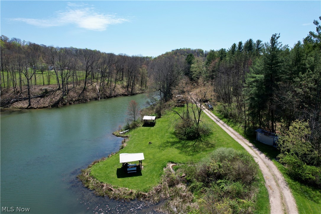 4101 Peace Road SE Carrollton OH 44615