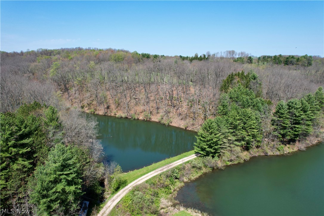 4101 Peace Road SE Carrollton OH 44615