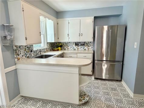 1403 Croyden Road Lyndhurst OH 44124
