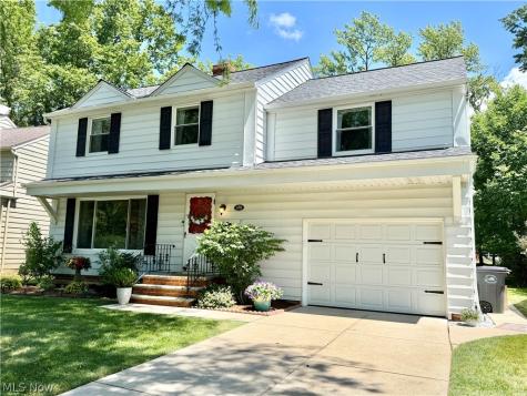1403 Croyden Road Lyndhurst OH 44124