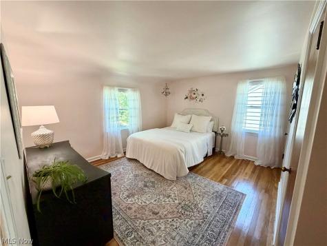 1403 Croyden Road Lyndhurst OH 44124