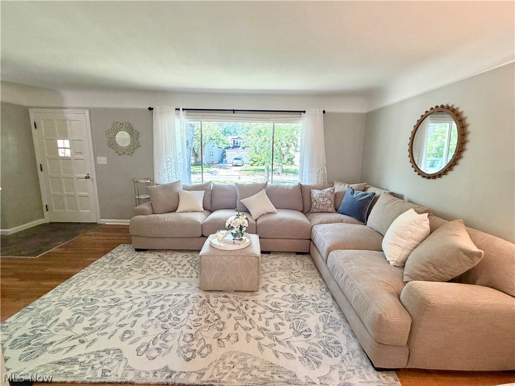 1403 Croyden Road Lyndhurst OH 44124