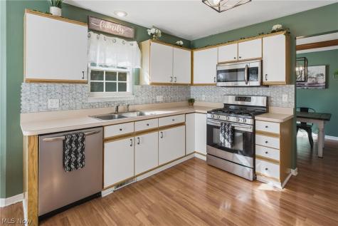 1330 Shawnee Trail Streetsboro OH 44241