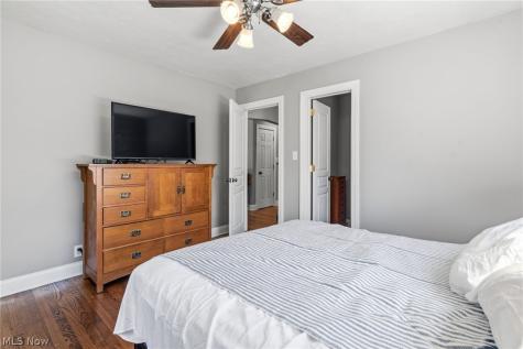 1793 E Turkeyfoot Lake Road Akron OH 44312