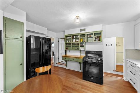 19190 S Sagamore Road Fairview Park OH 44126