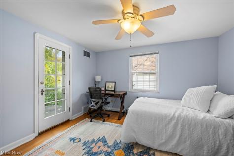 19190 S Sagamore Road Fairview Park OH 44126