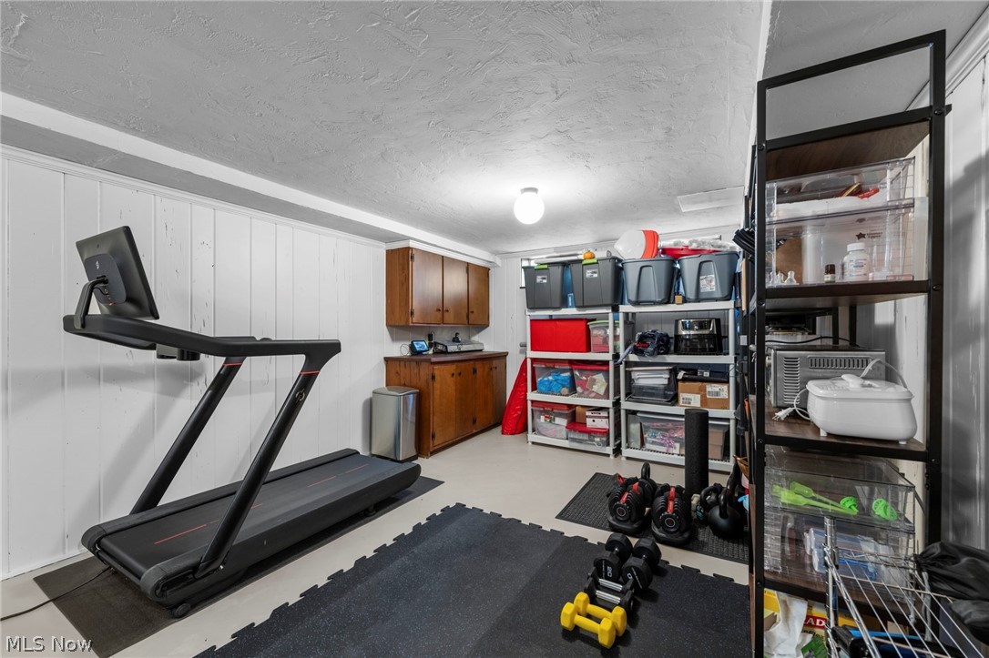 19190 S Sagamore Road Fairview Park OH 44126