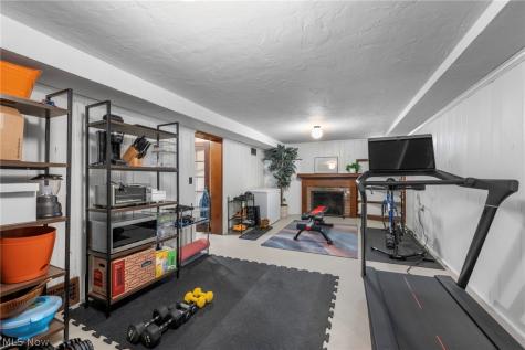 19190 S Sagamore Road Fairview Park OH 44126