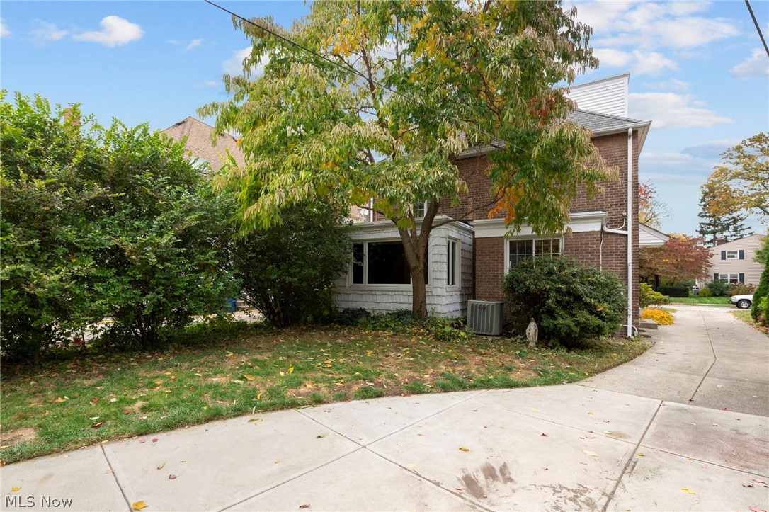 19190 S Sagamore Road Fairview Park OH 44126