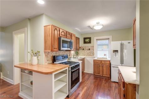 24401 Bruce Road Bay Village OH 44140