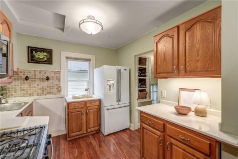 24401 Bruce Road Bay Village OH 44140