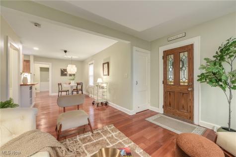 24401 Bruce Road Bay Village OH 44140