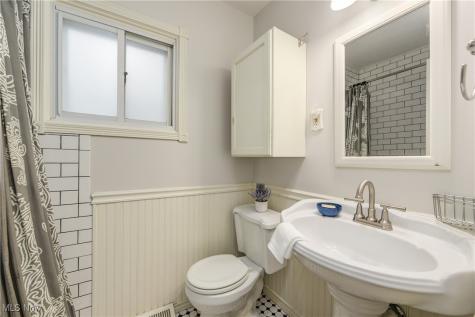 24401 Bruce Road Bay Village OH 44140