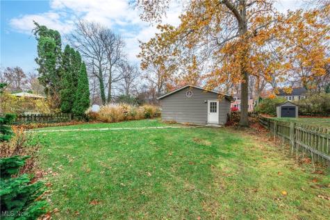 24401 Bruce Road Bay Village OH 44140