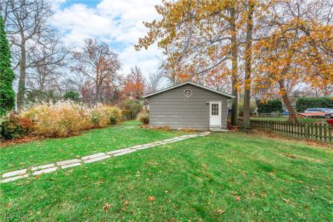 24401 Bruce Road Bay Village OH 44140