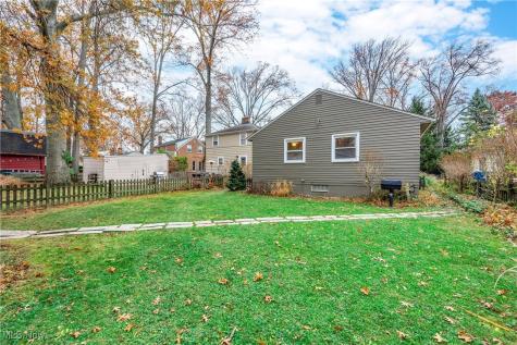 24401 Bruce Road Bay Village OH 44140