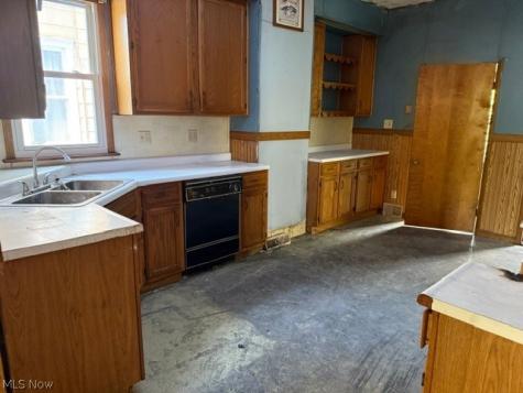 1111 Hillary Square Steubenville OH 43952